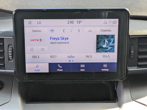 Used 2023 Ford Explorer XLT w/ Equipment Group 202A image 5