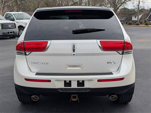 Used 2013 Lincoln MKX Base image 9