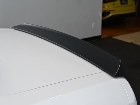 Used 2016 Dodge Challenger SRT Hellcat image 15