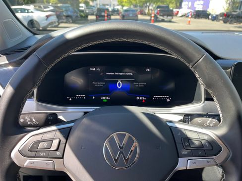 Used 2026 Volkswagen Taos SE AWD/4WD image 24