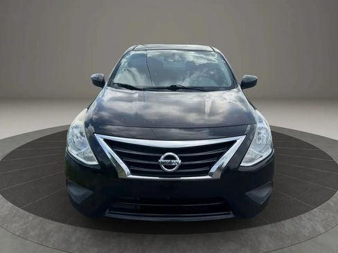 Used 2016 Nissan Versa SV FWD image 3