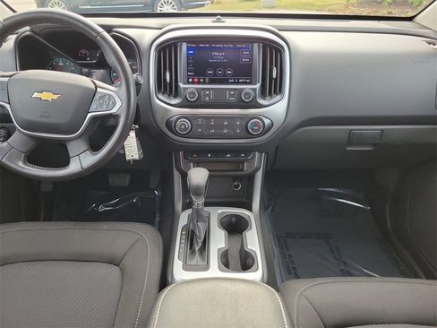 Used 2022 Chevrolet Colorado LT w/ LT Convenience Package image 14