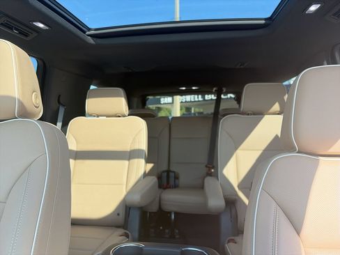 Used 2023 Chevrolet Tahoe Premier w/ Premium Package 2 RWD image 15