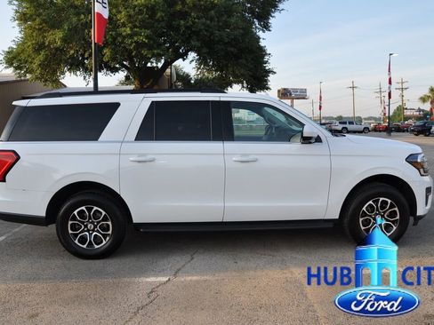 Used 2024 Ford Expedition Max XLT AWD/4WD image 6