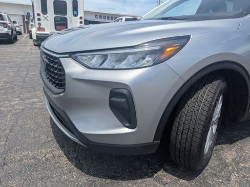 Certified 2023 Ford Escape Active w/ Tech Pack #1 FWD image 5