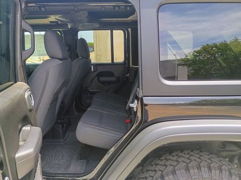 Used 2024 Jeep Wrangler Unlimited Sport AWD/4WD image 18