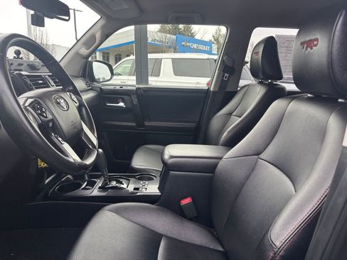 Used 2018 Toyota 4Runner TRD Off-Road Premium image 14