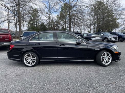 Used 2014 Mercedes-Benz C 250 Sedan image 2