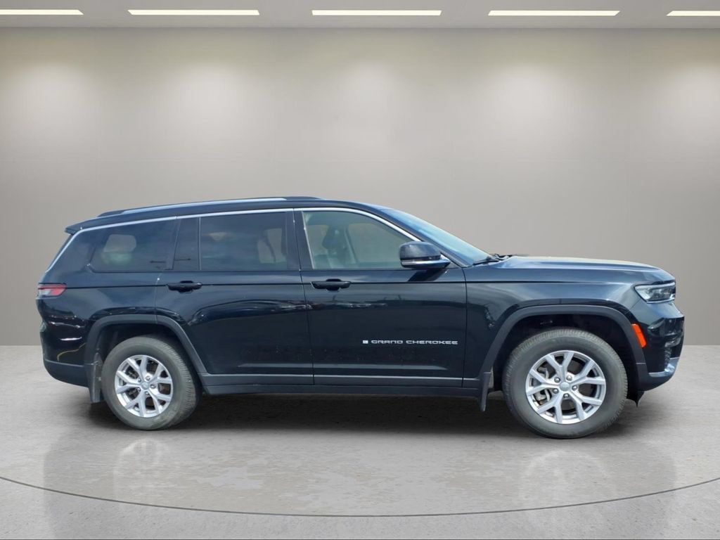 Used 2022 Jeep Grand Cherokee L Limited w/ Trailer Tow Group (B) AWD/4WD image 2