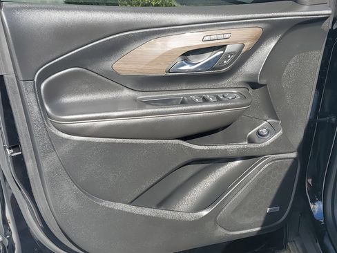 Used 2022 GMC Terrain Denali w/ Black Diamond Edition image 19