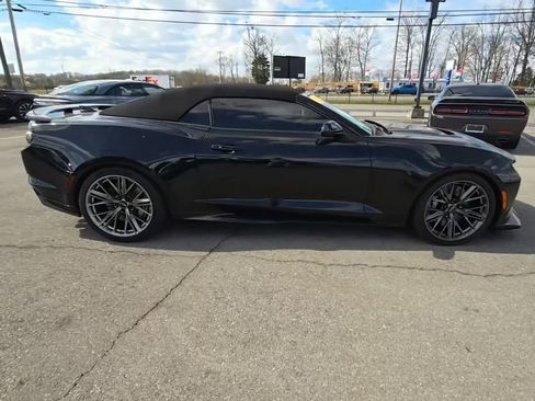 Used 2022 Chevrolet Camaro ZL1 image 3