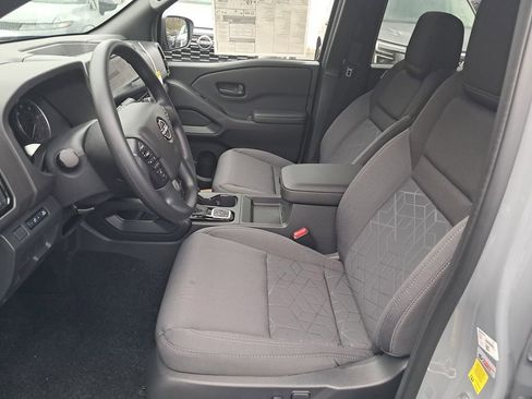 New 2026 Nissan Frontier SV w/ Tow Package image 10