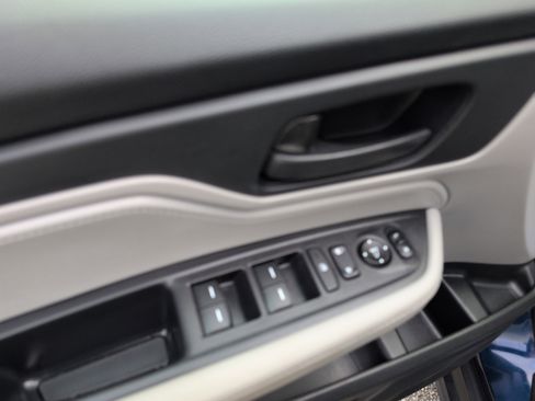 Used 2023 Honda Odyssey EX image 12