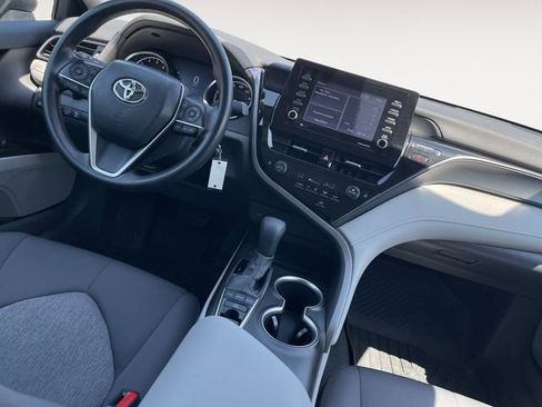 Used 2024 Toyota Camry LE AWD/4WD image 10