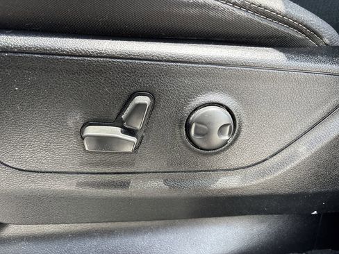 Used 2022 RAM 1500 Big Horn RWD image 18