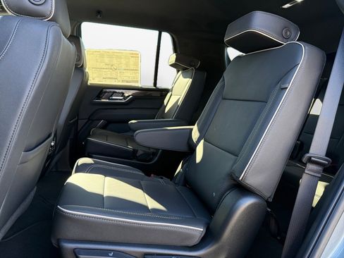 New 2026 GMC Yukon Elevation image 12