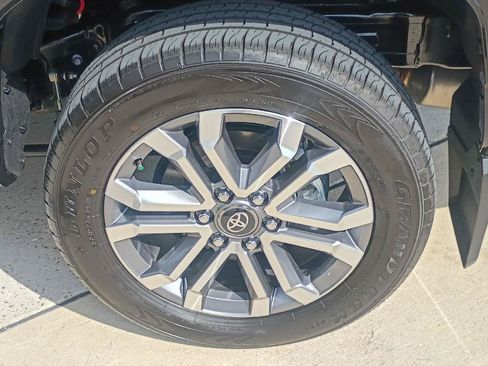 New 2026 Toyota 4Runner Limited AWD/4WD image 24