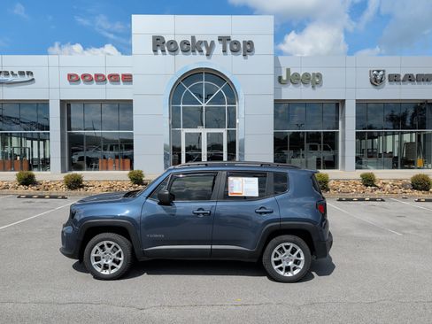 Used 2020 Jeep Renegade Sport w/ Sport Appearance Group AWD/4WD image 1