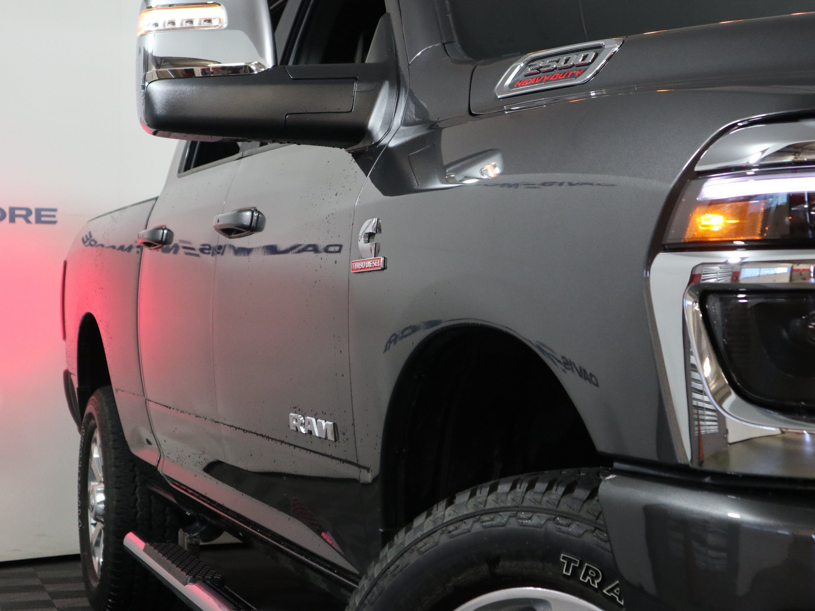Used 2026 RAM 2500 Laramie AWD/4WD image 3