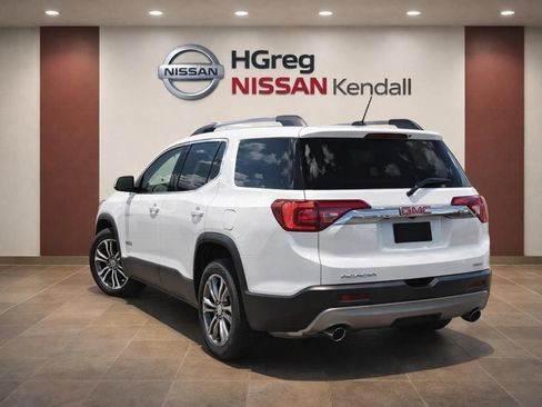 Used 2017 GMC Acadia SLT AWD/4WD image 2