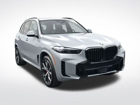 New 2026 BMW X5 sDrive40i w/ M Sport Package image 2