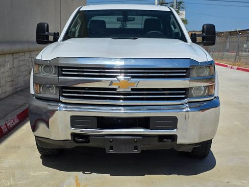 Used 2018 Chevrolet Silverado 2500 W/T AWD/4WD image 8