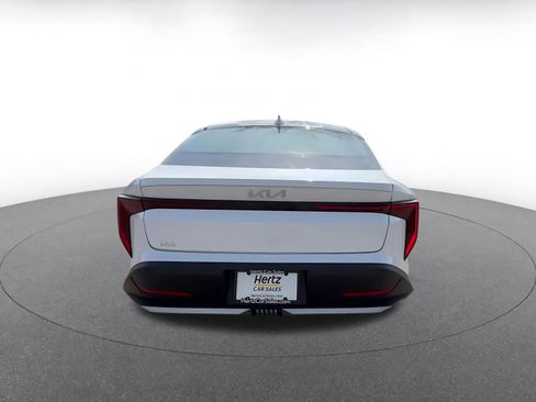 Used 2025 Kia K4 LXS image 12