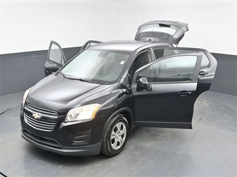 Used 2015 Chevrolet Trax LS w/ LPO, Cargo Package image 51