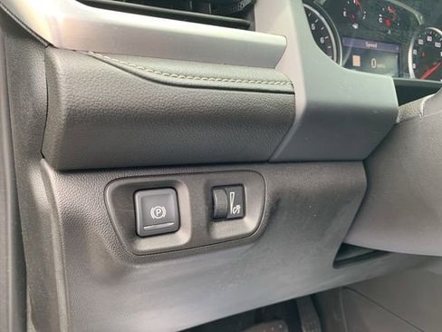 Used 2022 GMC Acadia SLE w/ Infotainment Package AWD/4WD image 27