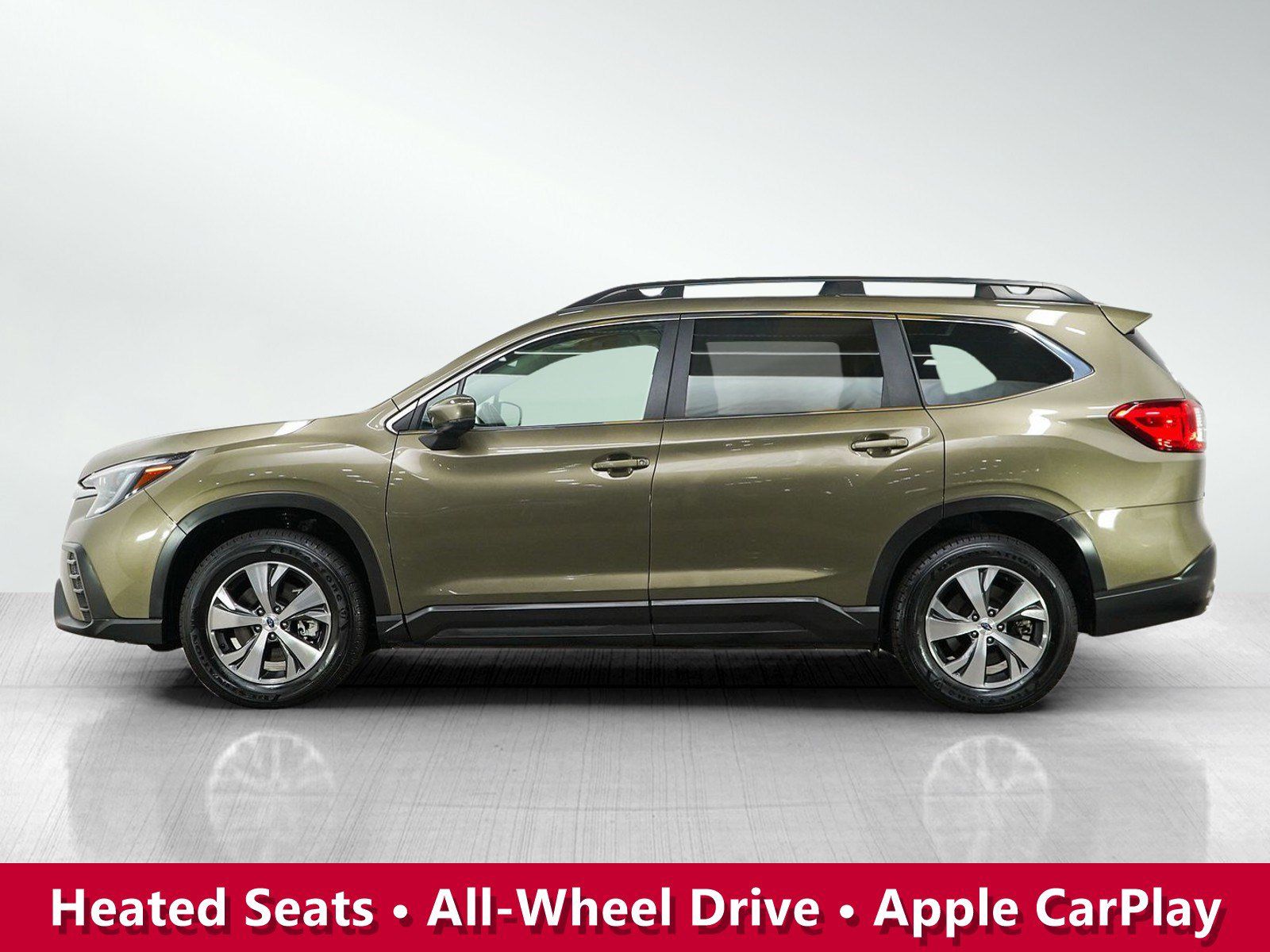 Used 2025 Subaru Ascent Premium AWD/4WD image 2