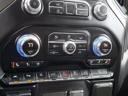 Certified 2021 GMC Sierra 1500 AT4 w/ AT4 Premium Package image 17