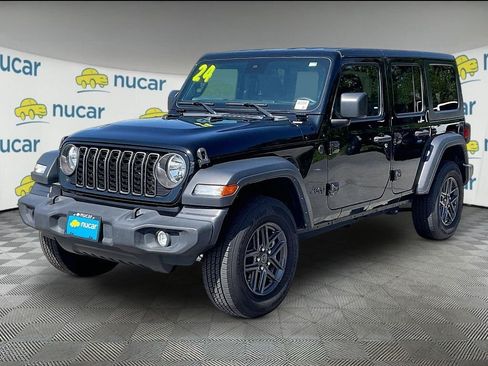 Used 2024 Jeep Wrangler Unlimited Sport AWD/4WD image 3