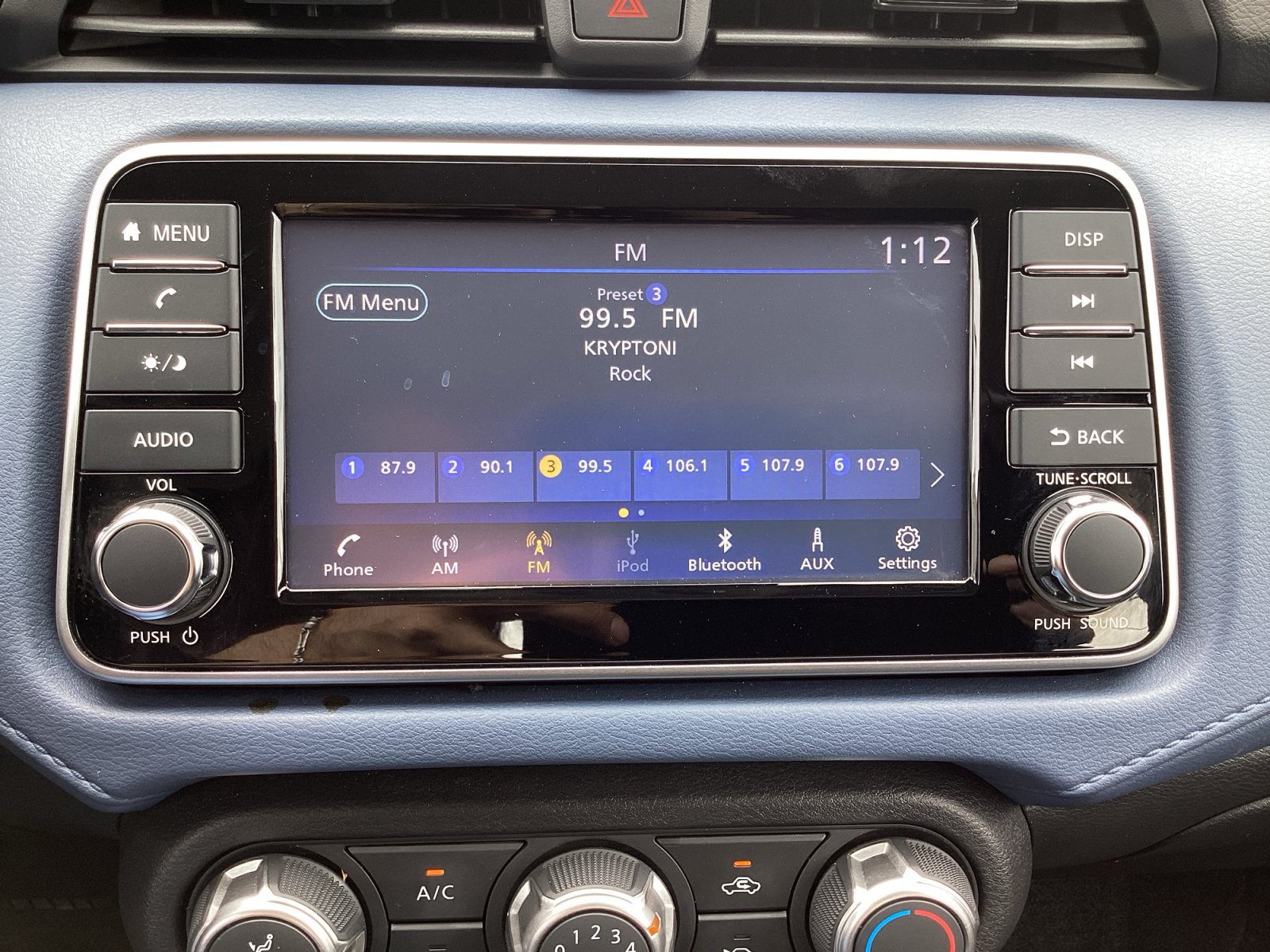 Used 2025 Nissan Versa SV FWD image 5