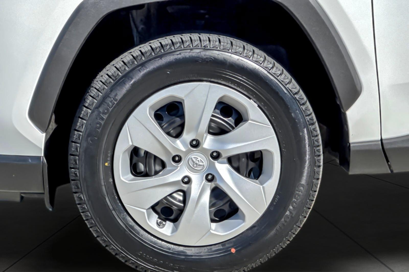 Certified 2024 Toyota RAV4 LE AWD/4WD image 24
