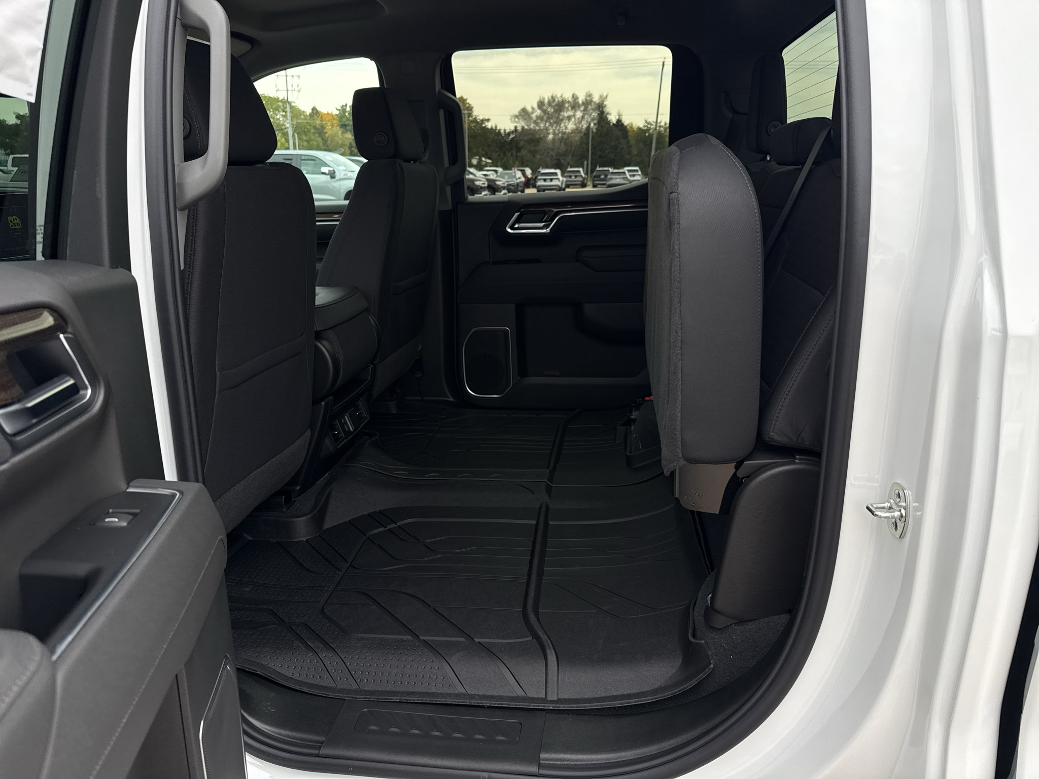 New 2026 Chevrolet Silverado 1500 RST w/ RST Select Package AWD/4WD image 40