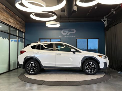 Used 2019 Subaru Crosstrek 2.0i Premium w/ Eyesight System AWD/4WD image 2