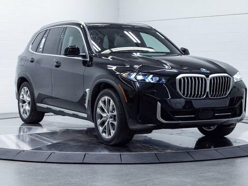 New 2026 BMW X5 xDrive50e w/ Premium Package AWD/4WD image 5