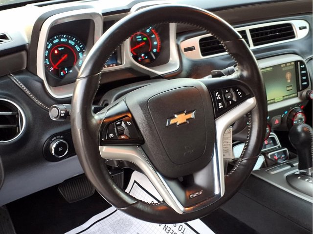 Used 2014 Chevrolet Camaro SS RWD image 12