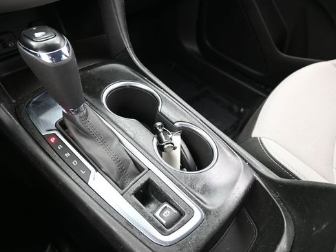 Used 2018 Chevrolet Equinox LS image 24