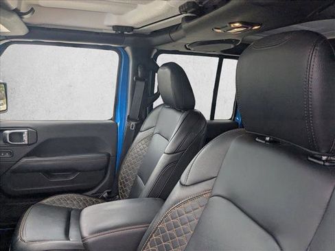 Used 2023 Jeep Gladiator Overland image 15