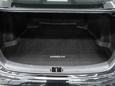 Used 2021 Toyota Corolla SE FWD image 29