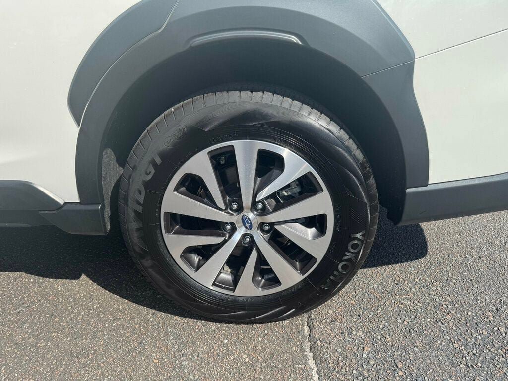 Used 2025 Subaru Outback Premium AWD/4WD image 10