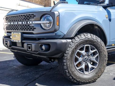 Certified 2023 Ford Bronco Badlands AWD/4WD image 3