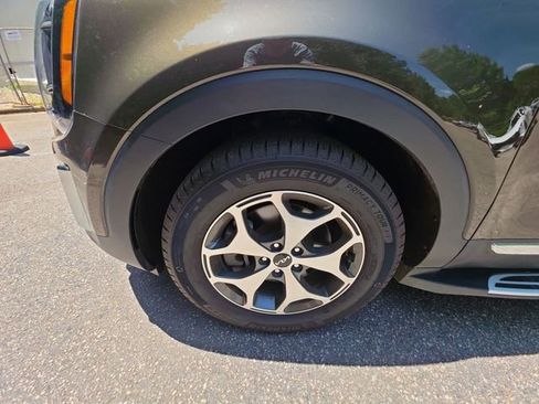 Used 2022 Kia Telluride EX w/ Towing Package image 10