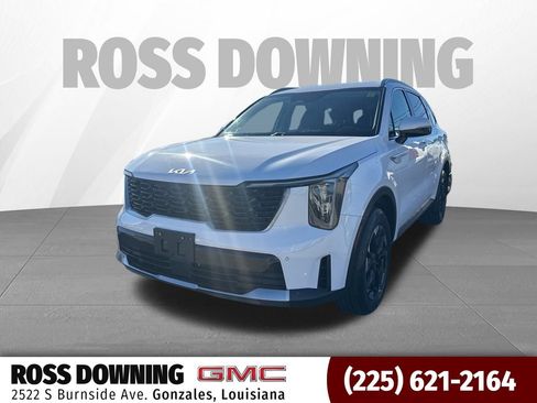 Used 2024 Kia Sorento S image 1