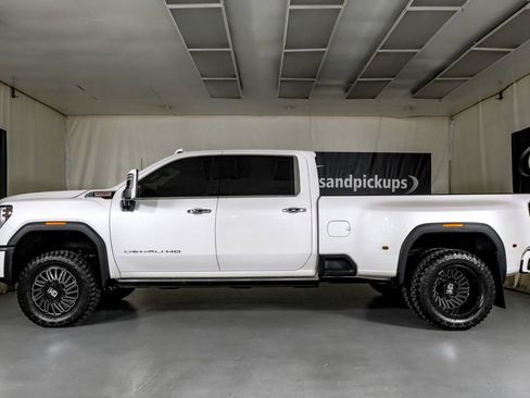 Used 2024 GMC Sierra 3500 Denali w/ Denali Reserve Package AWD/4WD image 12