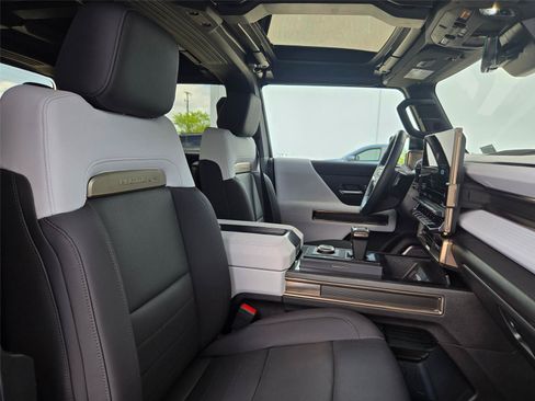 Used 2025 GMC Hummer EV 3X AWD/4WD image 30
