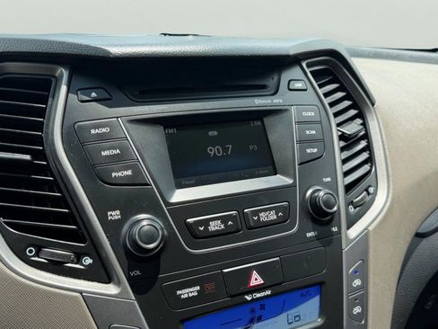 Used 2013 Hyundai Santa Fe Sport AWD/4WD image 16