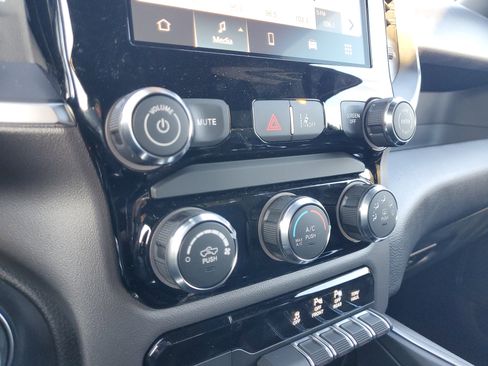 New 2026 RAM 1500 Express image 16