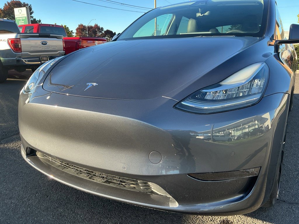 Used 2022 Tesla Model Y Long Range AWD/4WD image 10